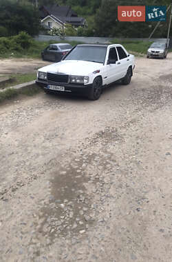Седан Mercedes-Benz 190 1986 в Косові
