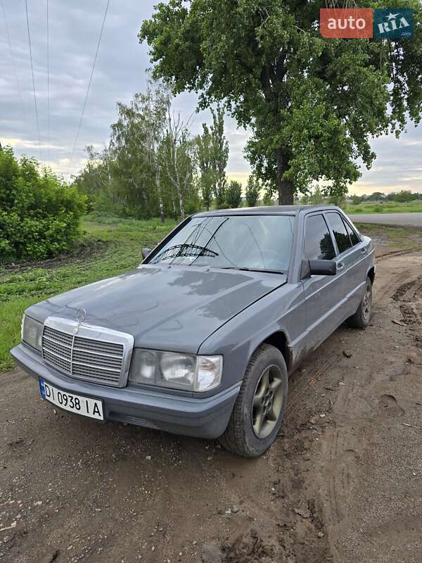 Седан Mercedes-Benz 190 1986 в 