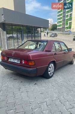 Седан Mercedes-Benz 190 1983 в 