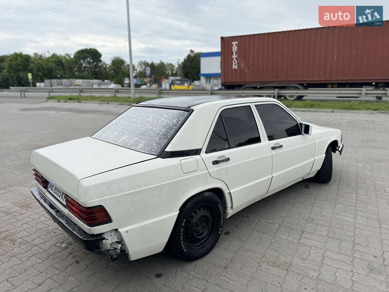 Седан Mercedes-Benz 190 1986 в Летичеве