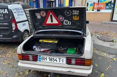 Седан Mercedes-Benz 190 1987 в 