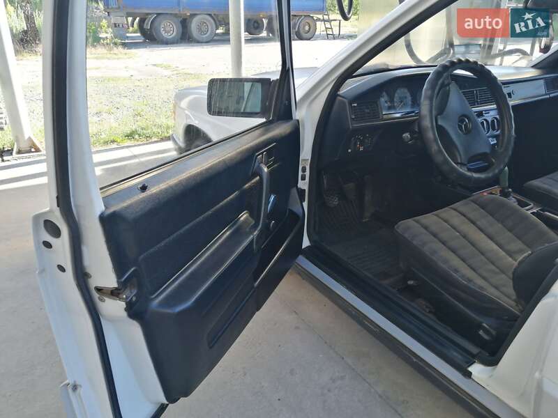 Седан Mercedes-Benz 190 1992 в Славуте