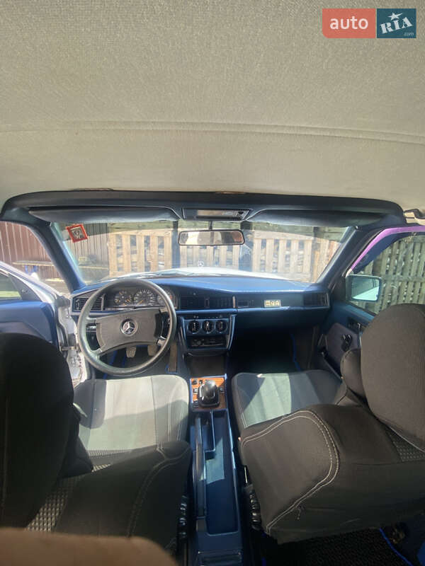 Седан Mercedes-Benz 190 1990 в Одессе фото 16 Седан Mercedes-Benz 190 1990 в Одессе