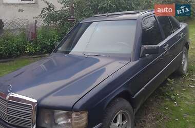 Седан Mercedes-Benz 190 1987 в Кременце
