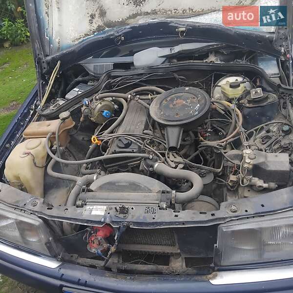 Седан Mercedes-Benz 190 1987 в Кременце