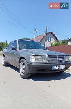 Седан Mercedes-Benz 190 1988 в Умани