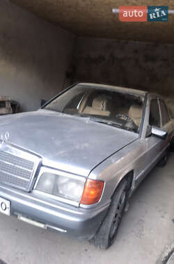 Седан Mercedes-Benz 190 1987 в Теофиполе