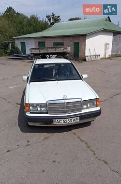 Седан Mercedes-Benz 190 1983 в Луцьку