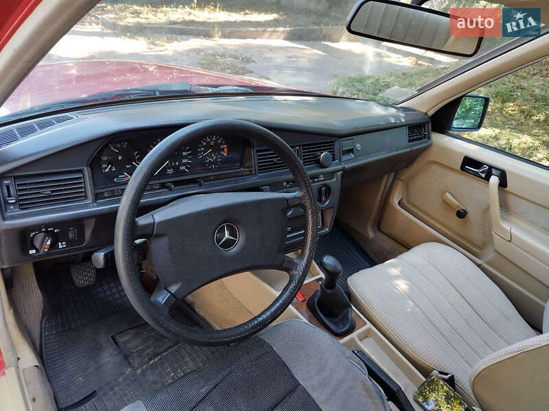 Седан Mercedes-Benz 190 1987 в Киеве