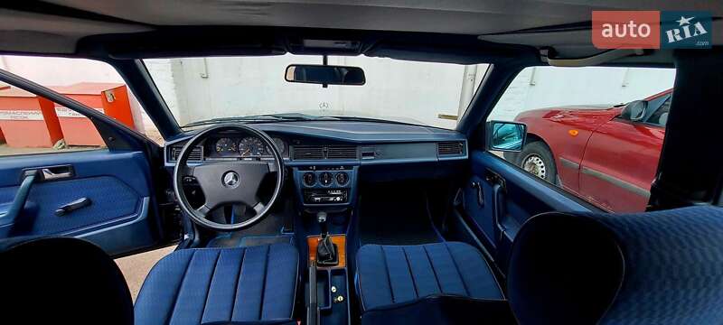 Седан Mercedes-Benz 190 1992 в Кривом Роге