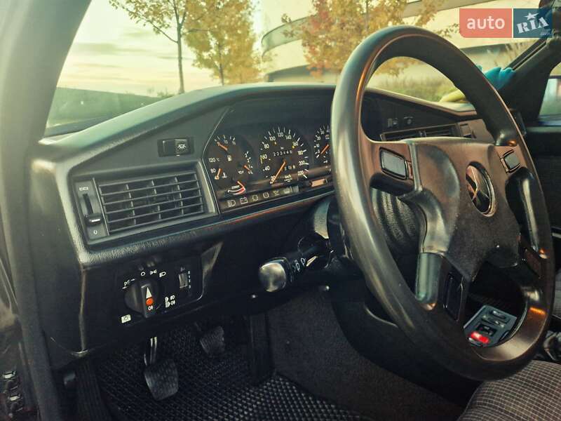 Седан Mercedes-Benz 190 1988 в Киеве