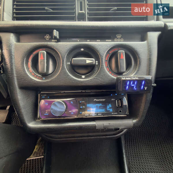 Седан Mercedes-Benz 190 1989 в Киеве фото 14 Седан Mercedes-Benz 190 1989 в Киеве