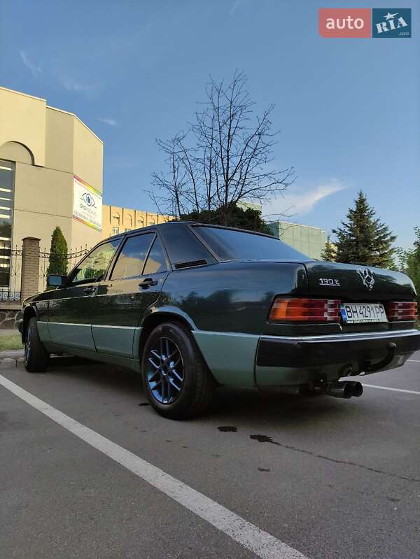 Седан Mercedes-Benz 190 1990 в Черкассах фото 3 Седан Mercedes-Benz 190 1990 в Черкассах