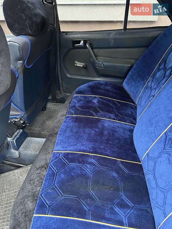 Седан Mercedes-Benz 190 1986 в Белой