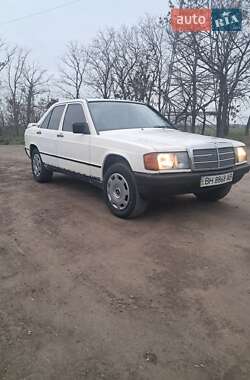 Седан Mercedes-Benz 190 1985 в Овидиополе
