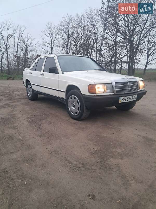 Mercedes-Benz 190 1985