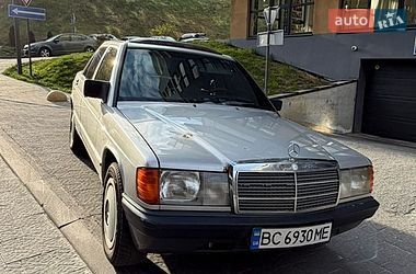 Седан Mercedes-Benz 190 1985 в Львові