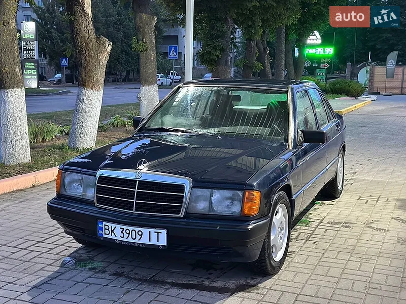 Mercedes-Benz 190