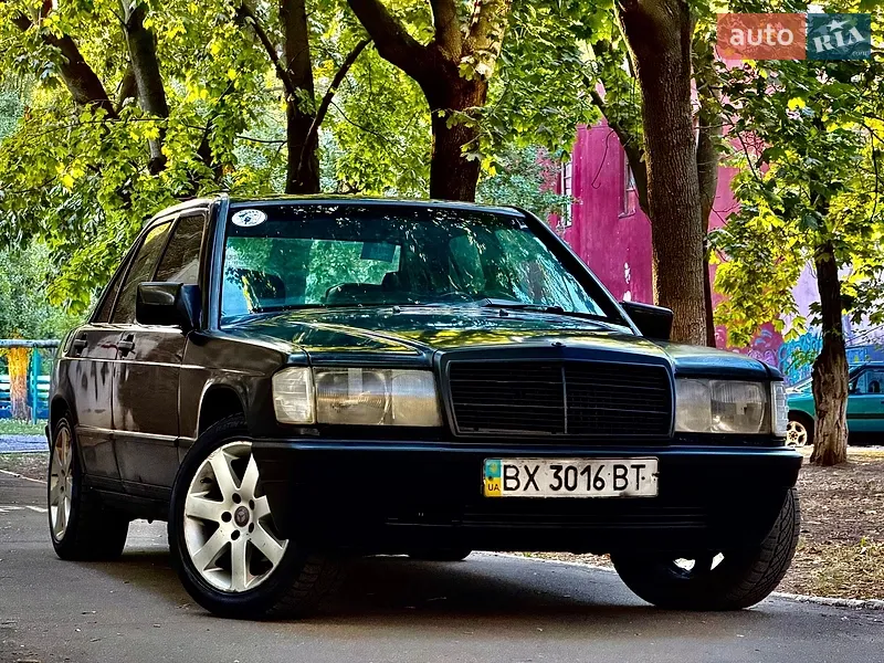 Mercedes-Benz 190