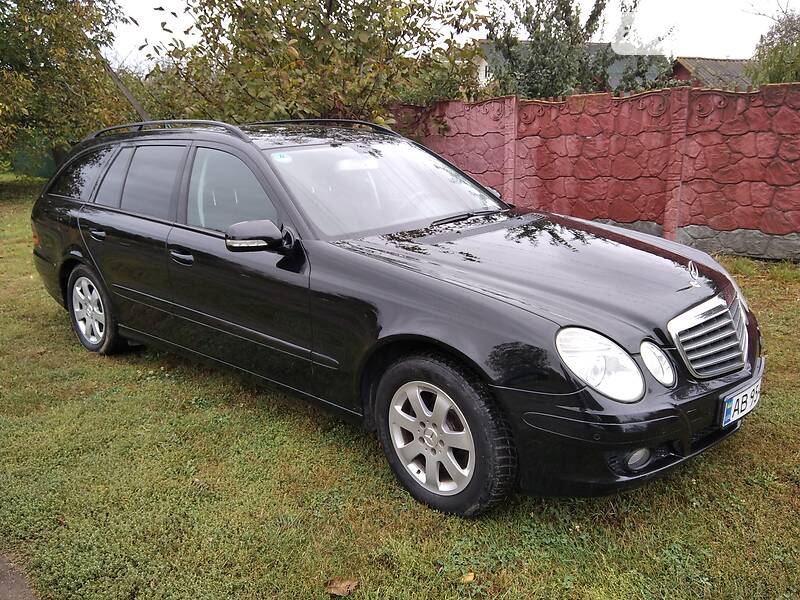 Mercedes-Benz 220