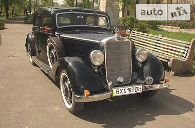 Седан Mercedes-Benz 230 Pullman 1938 в Хмельницькому