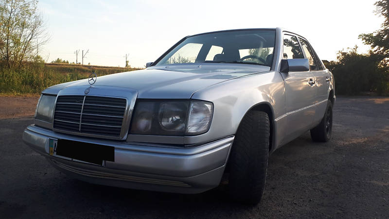 Седан Mercedes-Benz 230 Pullman 1986 в Ковеле