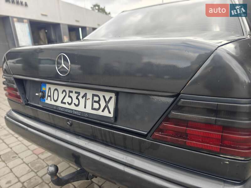 Седан Mercedes-Benz 500K 1986 в Луцке