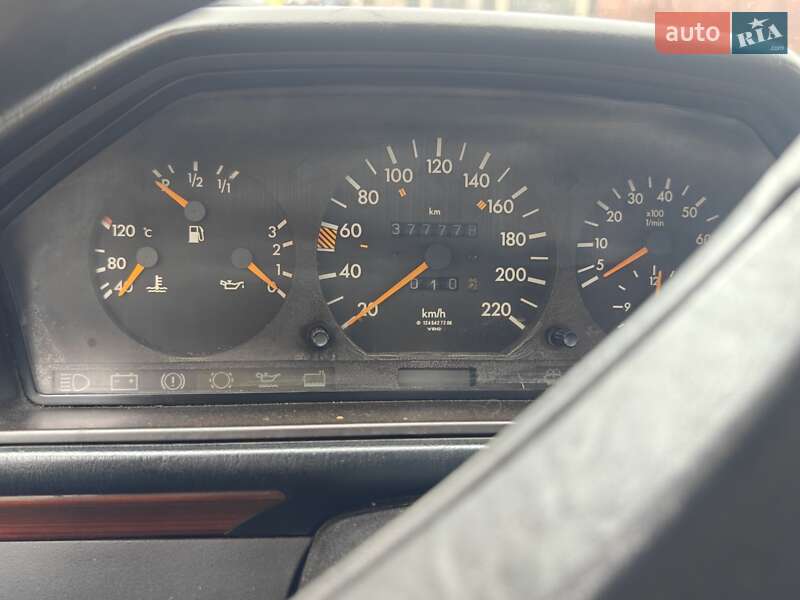 Седан Mercedes-Benz 500K 1986 в Луцке