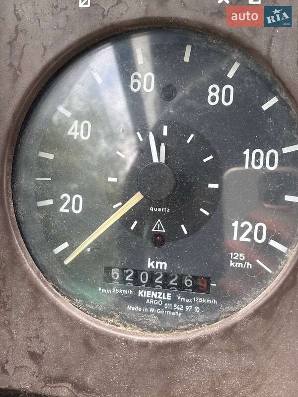 Минивэн Mercedes-Benz 500K 1995 в Корце фото 11 Минивэн Mercedes-Benz 500K 1995 в Корце