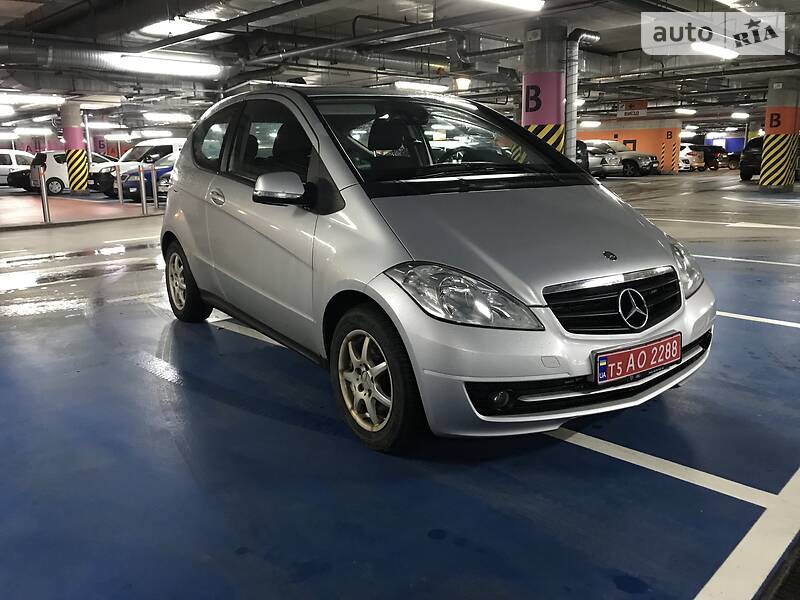 Купе Mercedes-Benz A-Class 2009 в 