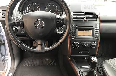 Хетчбек Mercedes-Benz A-Class 2009 в 