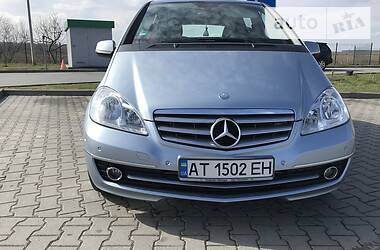 Хетчбек Mercedes-Benz A-Class 2009 в 