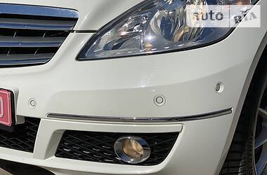 Хетчбек Mercedes-Benz A-Class 2011 в 