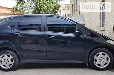 Хетчбек Mercedes-Benz A-Class 2010 в 