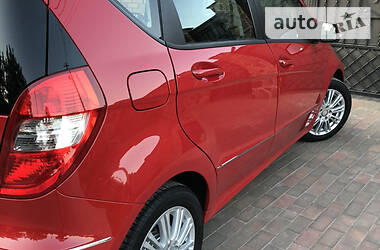 Хетчбек Mercedes-Benz A-Class 2010 в 