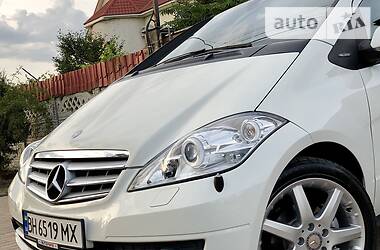 Хетчбек Mercedes-Benz A-Class 2012 в 