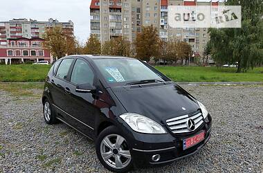 Хэтчбек Mercedes-Benz A-Class 2010 в Ивано-Франковске