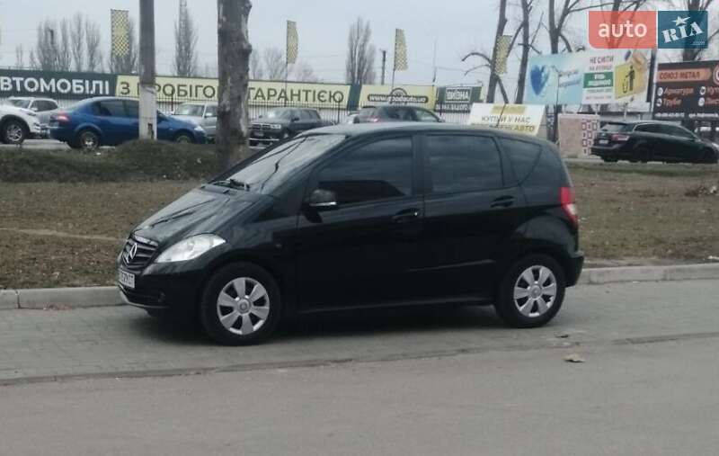 Mercedes-Benz A-Class 2011