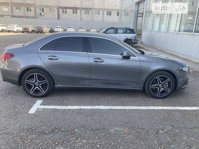 Седан Mercedes-Benz A-Class 2019 в Киеве