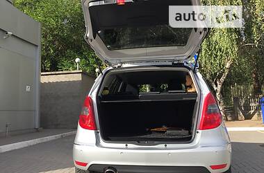 Хэтчбек Mercedes-Benz A-Class 2011 в 
