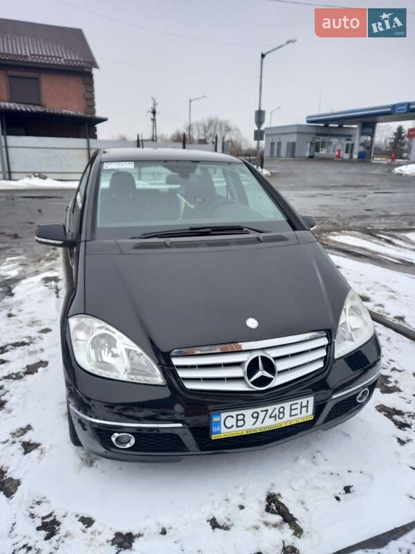 Хэтчбек Mercedes-Benz A-Class 2010 в Носовке