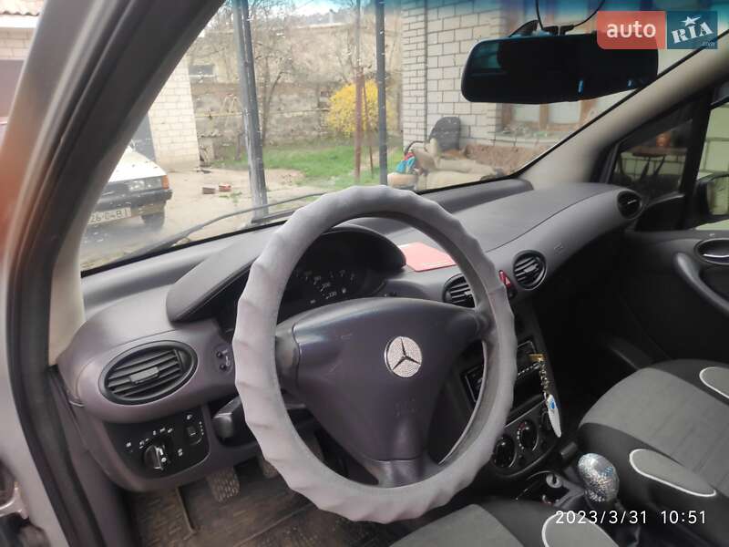 Хэтчбек Mercedes-Benz A-Class 2001 в Могилев-Подольске фото 4 Хэтчбек Mercedes-Benz A-Class 2001 в Могилев-Подольске