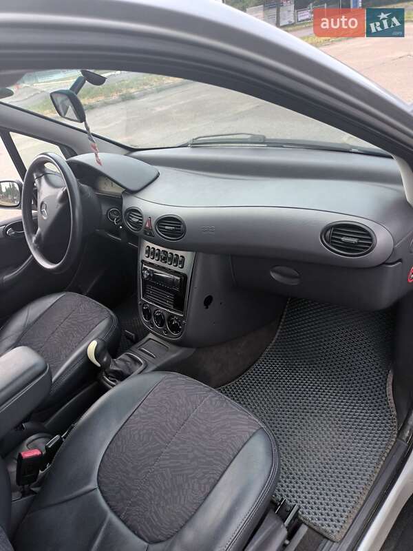 Хетчбек Mercedes-Benz A-Class 2001 в Кропивницькому