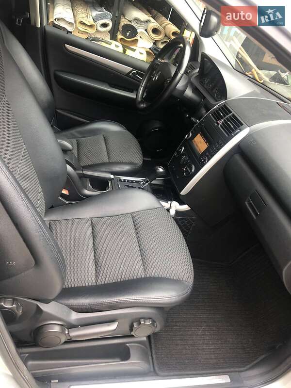 Хэтчбек Mercedes-Benz A-Class 2011 в Стрые фото 7 Хэтчбек Mercedes-Benz A-Class 2011 в Стрые