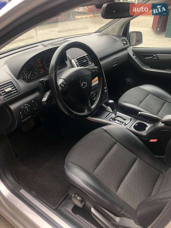 Хэтчбек Mercedes-Benz A-Class 2011 в Стрые фото 9 Хэтчбек Mercedes-Benz A-Class 2011 в Стрые