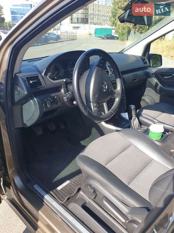 Хэтчбек Mercedes-Benz A-Class 2011 в Киеве