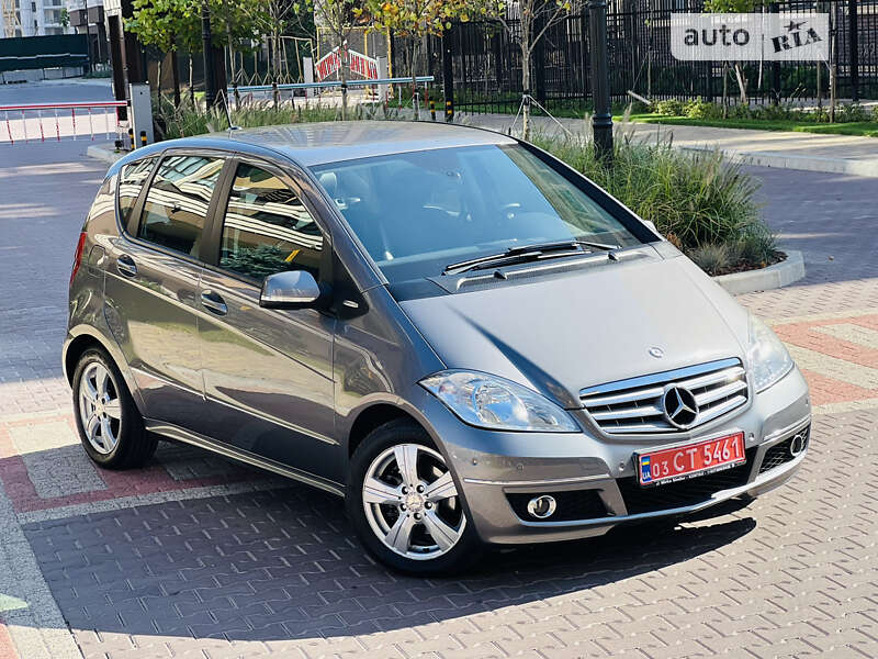 Хэтчбек Mercedes-Benz A-Class 2010 в Киеве