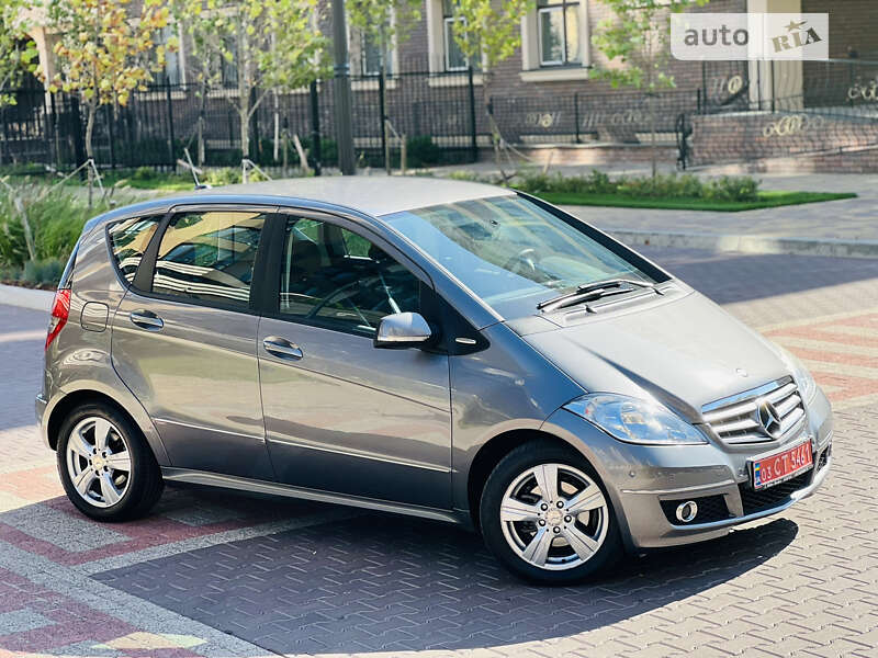 Хэтчбек Mercedes-Benz A-Class 2010 в Киеве