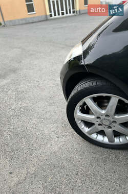 Хэтчбек Mercedes-Benz A-Class 2011 в 