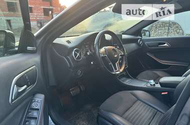 Хэтчбек Mercedes-Benz A-Class 2012 в 